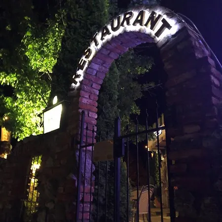 Burg - 24h Self-check-in 모텔 Spielberg Bei Knittelfeld