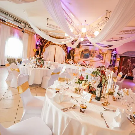 모텔 Burg - 24h Self-check-in 2*