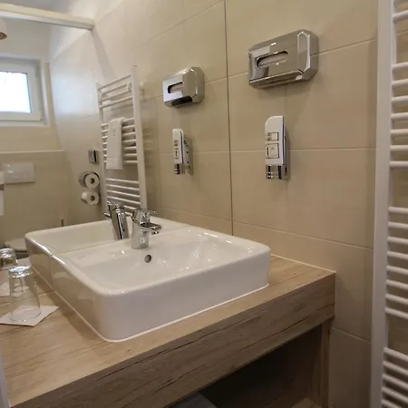 Burg - 24h Self-check-in 2* Spielberg Bei Knittelfeld