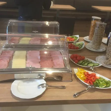 Burg - 24h Self-check-in 모텔 2*