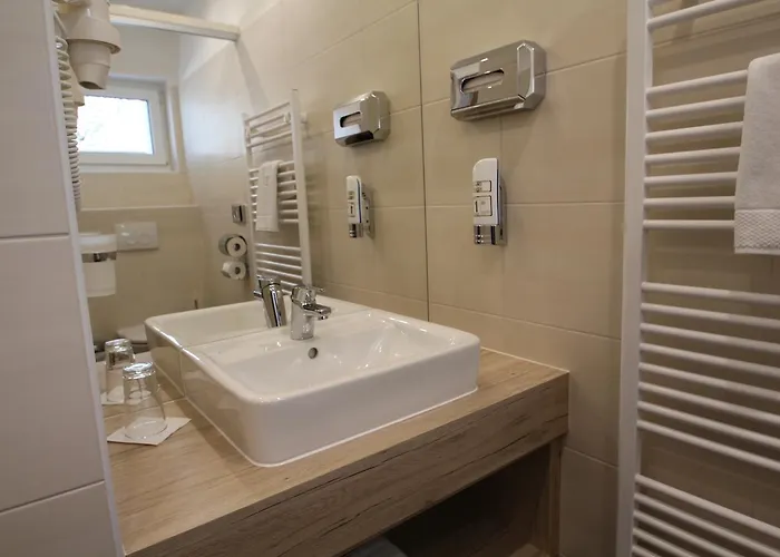 Burg - 24h Self-check-in 2* Spielberg Bei Knittelfeld